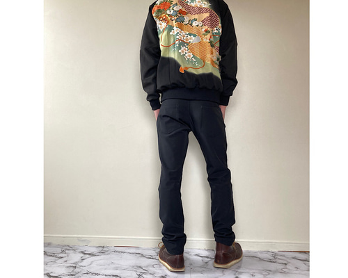 着物リメイク ブルゾン、スカジャン スカジャン 鳳凰 黒留袖 ブルゾン 着物リメイク ジャンパー 羽織 和柄