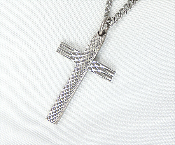 純チタン製ダイヤカット・クロスネックレス ＊Bタイプ　◎日本製