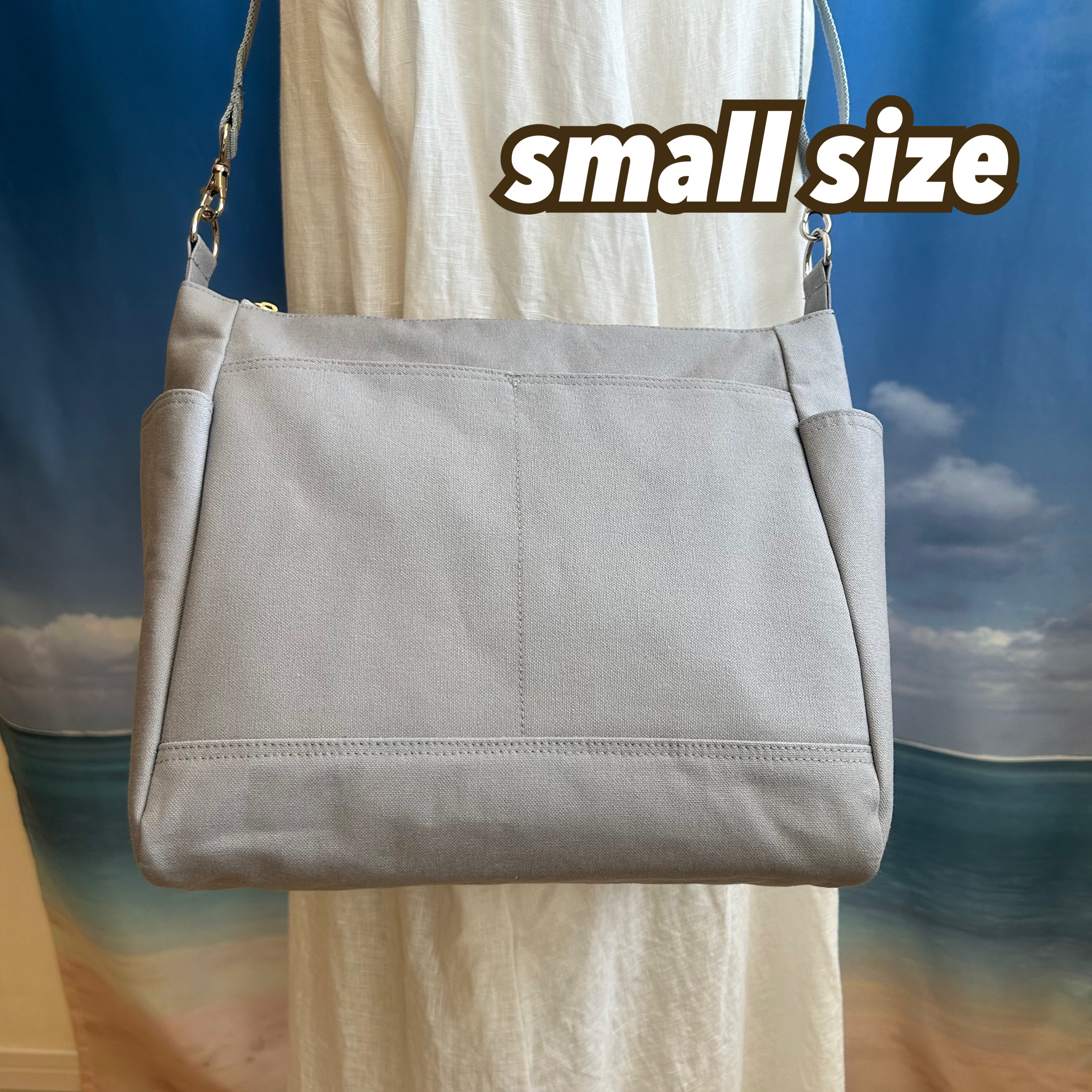 スモールサイズ　縦長　ポケット7室　サイドポケットが便利な　ショルダーバック　長さ調節可能　帆布グレー　色変更可能