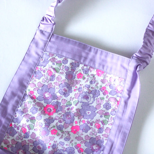 ★hitomi様★LIBERTY　ベッツィ　フリルバッグ ☆hitomi様☆LIBERTYベッツィフリルバッグ