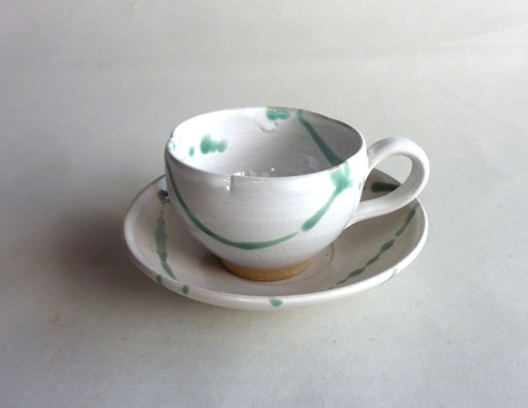コーヒーカップ（乳白釉の上にトルコブルー） 1枚目の画像