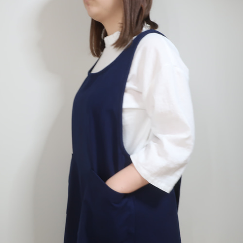 お洒落にカフェ気分❣そのままお出掛け バッククロスエプロン