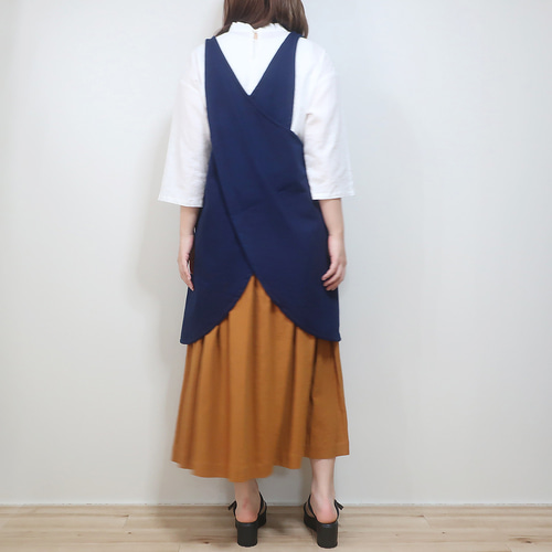 お洒落にカフェ気分❣そのままお出掛け バッククロスエプロン