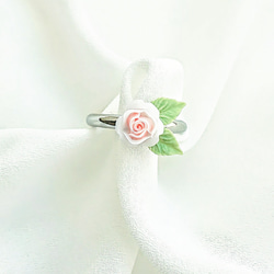 春の薔薇リング 白 × オレンジ / バラ  指輪   ポップ 1枚目の画像