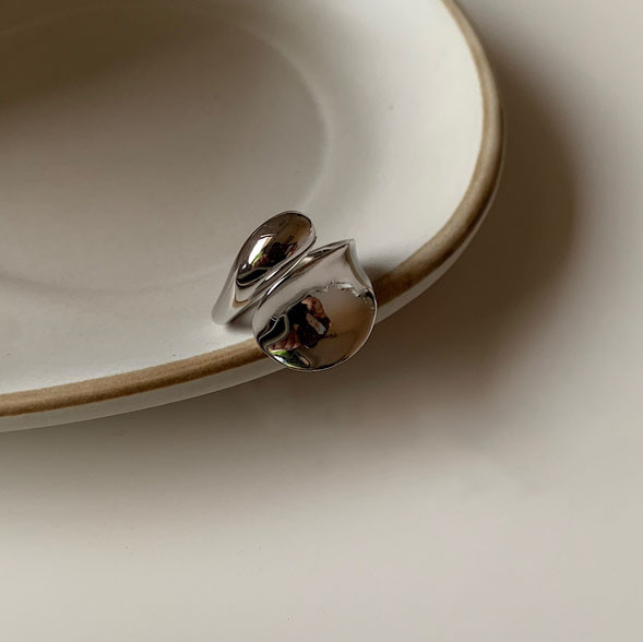 s925シルバーリングニッチデザインティアドロップアークワイドフェイスライトインデックスフィンガーリングファッション個性