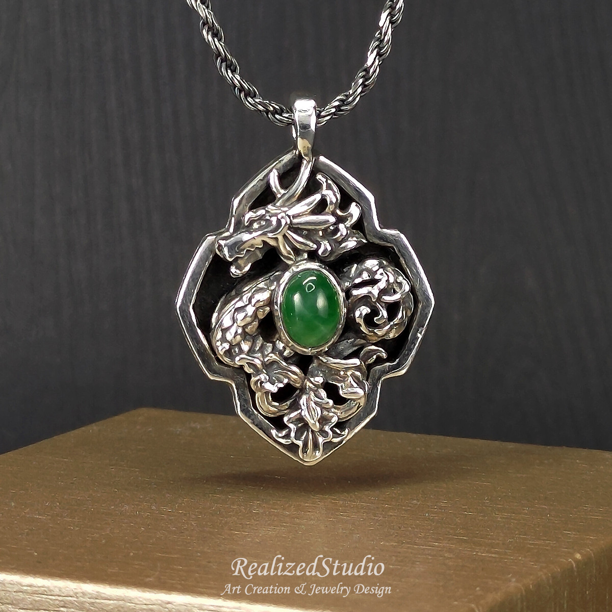 Xianglong | 立体レリーフペンダント - Jade.S925 スターリングシルバー - 唐草の花のトーテムデザイン/辰