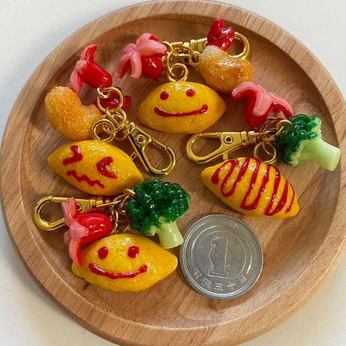 オムライス　チャーム ポムの樹 ミニチュアチャーム 2｜ガシャポンオフィシャルサイト