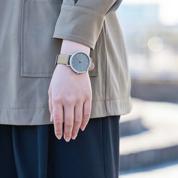 未来の時間をデザインする腕時計（10 watch 004 SILVER × black）【送料無料】 4枚目の画像