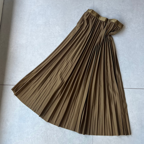 新作送0】大人の春おしゃれ イチオシ極上プリーツスカート 高見えツヤ