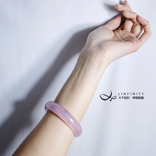 富と良縁を引き寄せる最高級のアイシーピンク翡翠瑪瑙ブレスレット