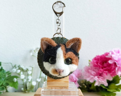 羊毛フェルト 猫の顔 キーホルダーセット 羊毛ネコ＊お顔キーホルダー(三毛猫) 羊毛フェルト MoMo色の、そら