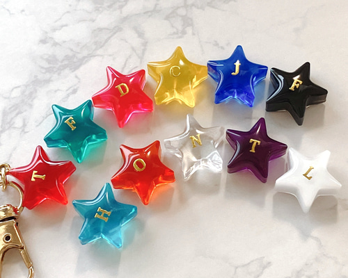 名入れ・全19色】ミニ星型☆イニシャルキーホルダー／アンブレラ