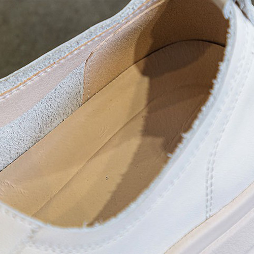 24新作本革レディース靴厚底白靴柔らかくて軽い・さっと履く