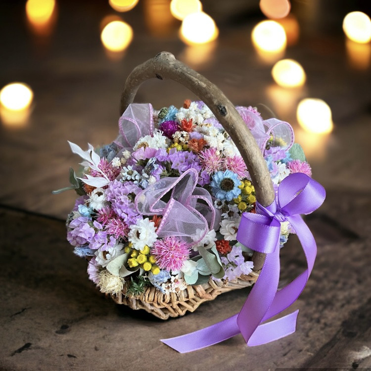 世界観あるモチーフアレンジメント / ドライフラワー 花かご  結婚祝い 誕生日 贈り物 成人式 卒業祝い ラプンツェル