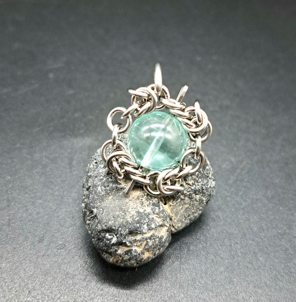 透明度抜群、蛍光色! ブルーグリーン フローライト ペンダントトップ