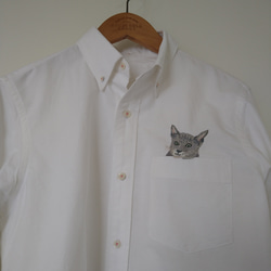 天然素材のメンズシャツ/ネコシャツ（Mサイズ）/コットン100%/ボタンダウン白シャツ 3枚目の画像
