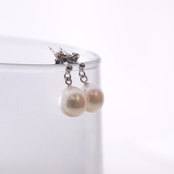 【特別価格】揺れる マルチ グラデーション オーバル アコヤ真珠 一粒 ピアス s925 金属アレルギー対応 2枚目の画像