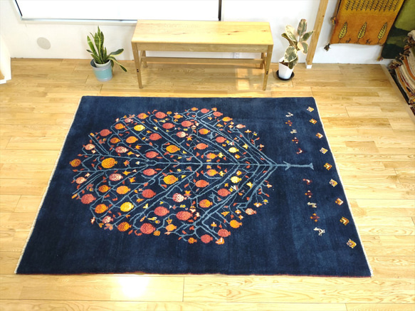 新規入荷】ペルシャ　ギャッベ　リビング　193x153cm　ザクロの木 3枚目の画像