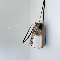 〈一点もの〉cut cloth bag 巾着ショルダー/leopard & beige 1枚目の画像