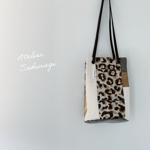 〈一点もの〉cut cloth bag 巾着ショルダー/leopard & beige 2枚目の画像