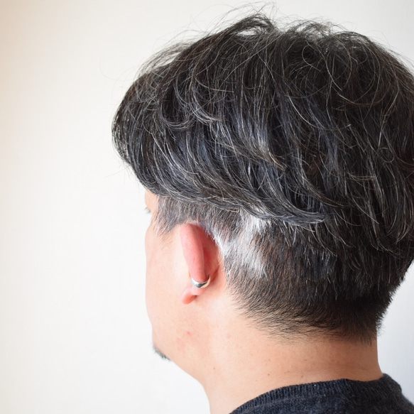 イヤーカフ 片耳用 6mm シルバー925 丸 小ぶり メンズ  シンプル  付け方 大人 カップル お揃い 50代 7枚目の画像