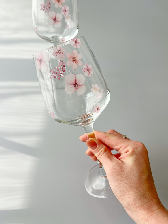 【ラッピング無料】 名入れ ペア 桜のワイングラス 8枚目の画像