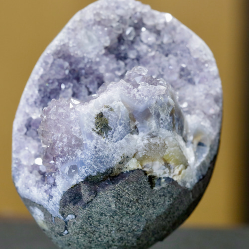 天然石♦️アメジスト　大型 クラスター♦️原石♦️グラデーション♦️送料込♦️魔除け 楽天市場】□約4.9kg□ アメジスト 大きめ クラスター 原石ブラジル