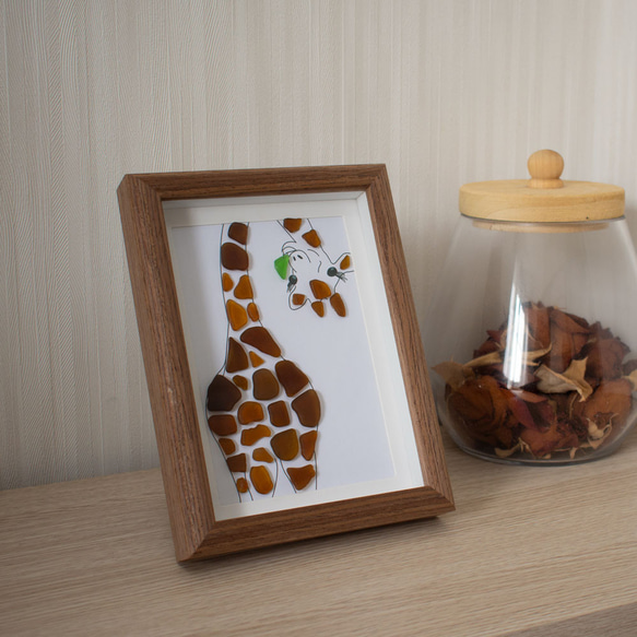 キリンの食事タイム シーグラスアート インテリア雑貨 壁 ヒーリングアート 3枚目の画像