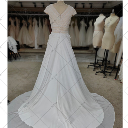 超ウェディングドレス aライン レース 高級 二次会シンプル マキシ  