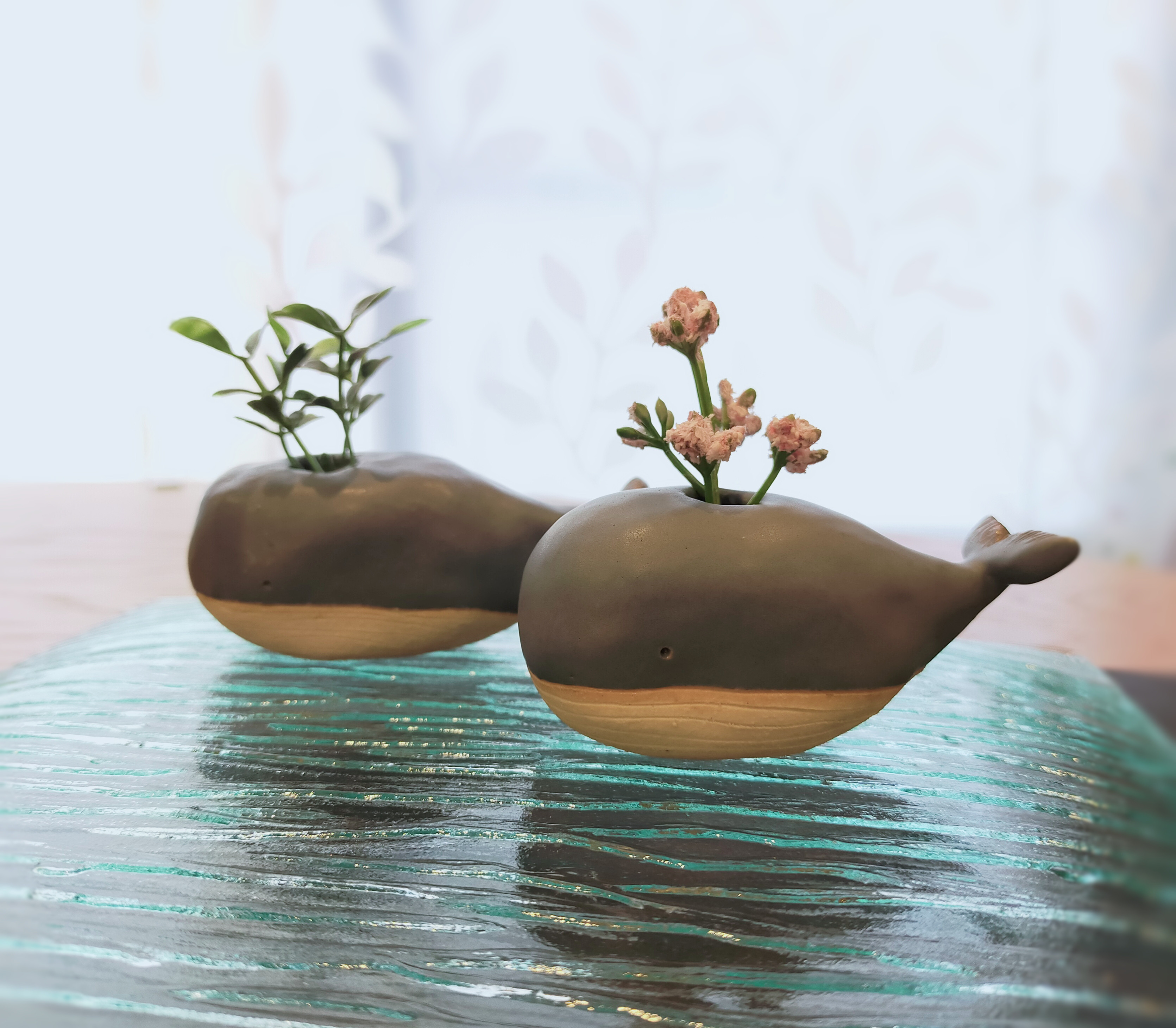 グアム　小さい花瓶の掛け物　一輪挿し 球型ミニ花瓶・角型ミニ花瓶 - MINI VASE - | 白山陶器直営