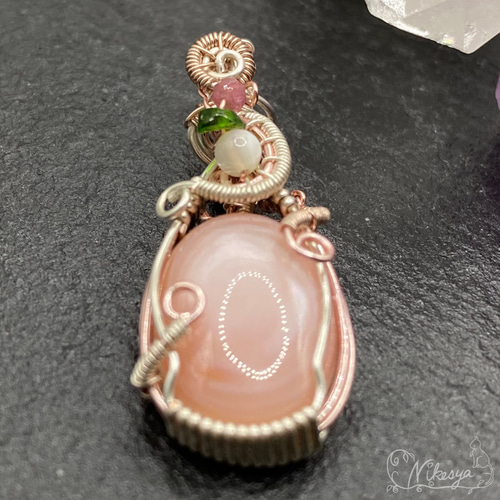 ピンクシェル（貝）のペンダントトップ【ワイヤーアクセサリー