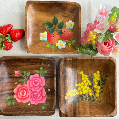 新作】可愛いお花の 木製トレー【トレイ】【バラ ミモザ イチゴ