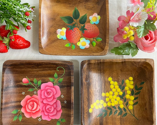 新作】可愛いお花の 木製トレー【トレイ】【バラ ミモザ イチゴ