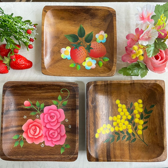 新作】可愛いお花の 木製トレー【トレイ】【バラ ミモザ イチゴ