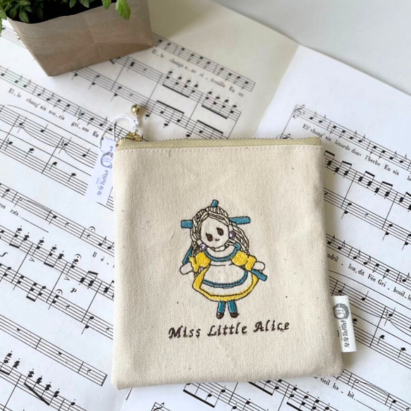 刺繍ポーチ✳︎オリジナルキャラクター✳︎シンプルポーチ✳︎プリンセス✳︎ぺたんこポーチ✳︎プレゼント 9枚目の画像
