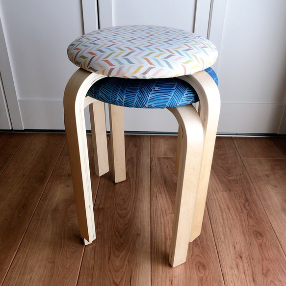 スツール　丸椅子　木製　スタッキングチェア   『　マルチ　』 9枚目の画像