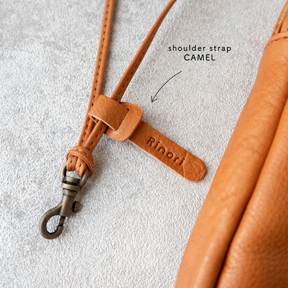 紐が余らない 日本製 スマホショルダーストラップ ネックストラップ 本革 レザー（ブラック/グレージュ） 10枚目の画像