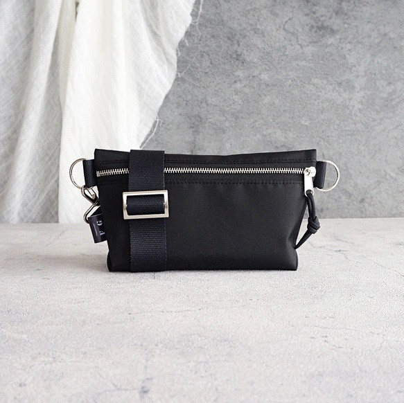 超輕量防水尼龍肩包（有 6 種顏色可選），非常適合旅行、戶外活動和日常使用。 第6張的照片