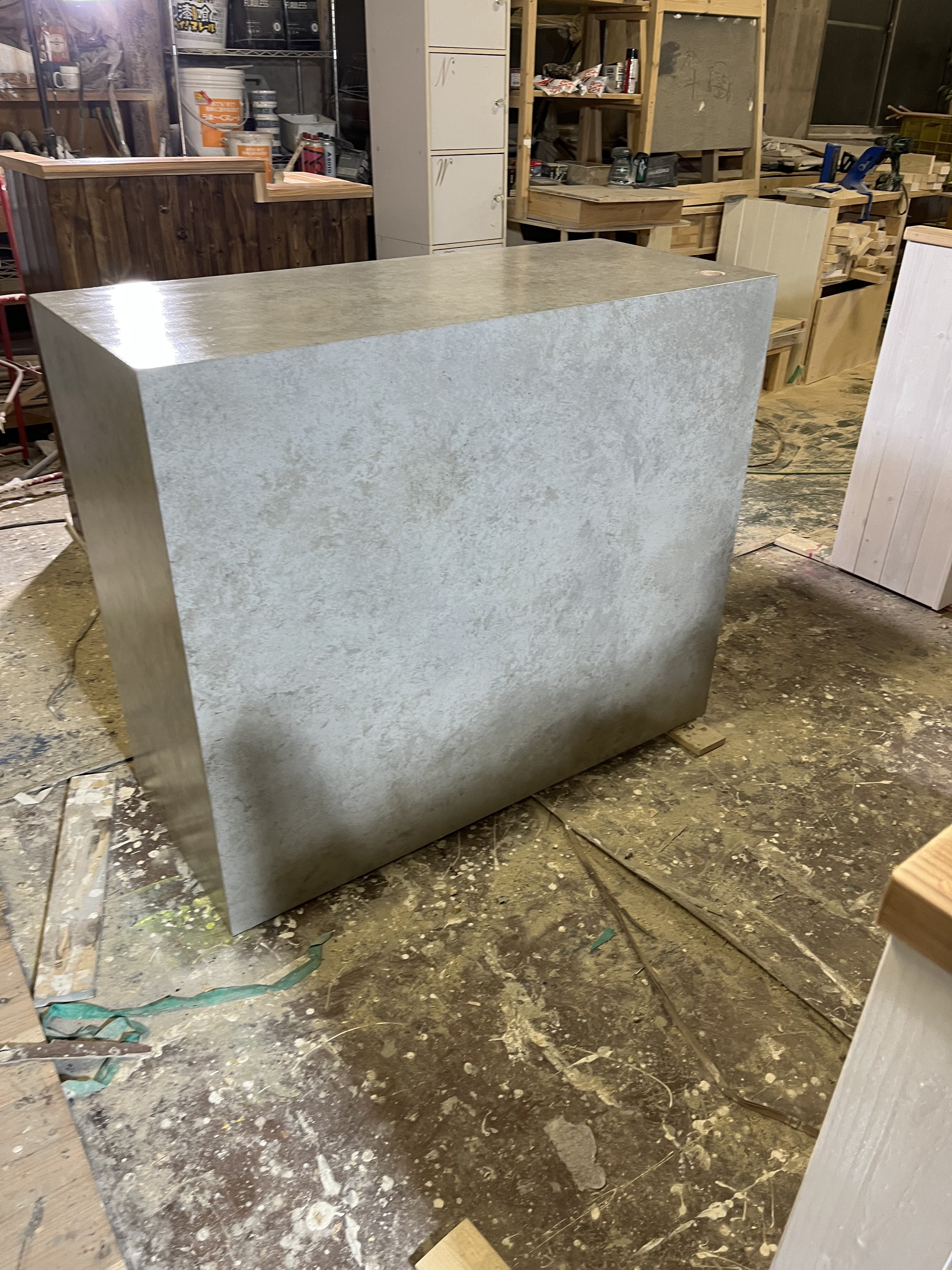 石っぽいボックスカウンター　レジカウンター