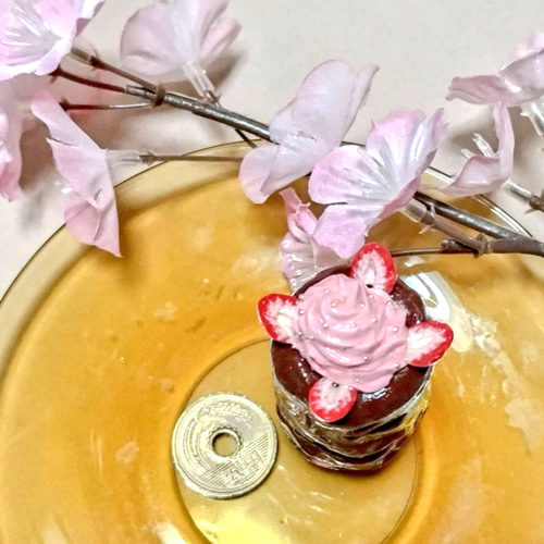 チョコとイチゴのコラボ！贅沢！チョコまみれのパンケーキタワー