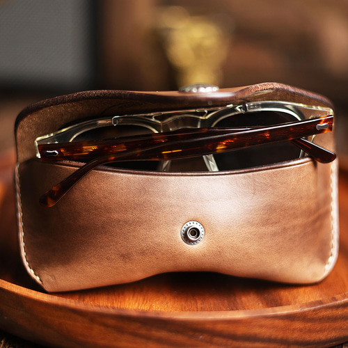 手作りの眼鏡ケース、HORWEEN社の本革製、レトロな耐圧性、3色から選択
