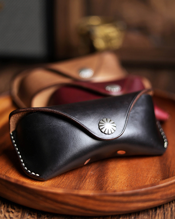 手作りの眼鏡ケース、HORWEEN社の本革製、レトロな耐圧性、3色から選択