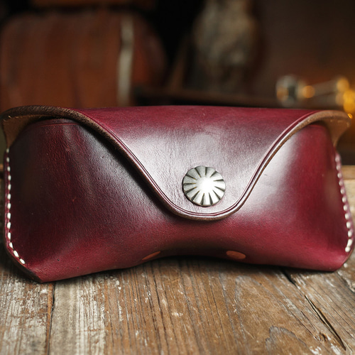 手作りの眼鏡ケース、HORWEEN社の本革製、レトロな耐圧性、3色から選択