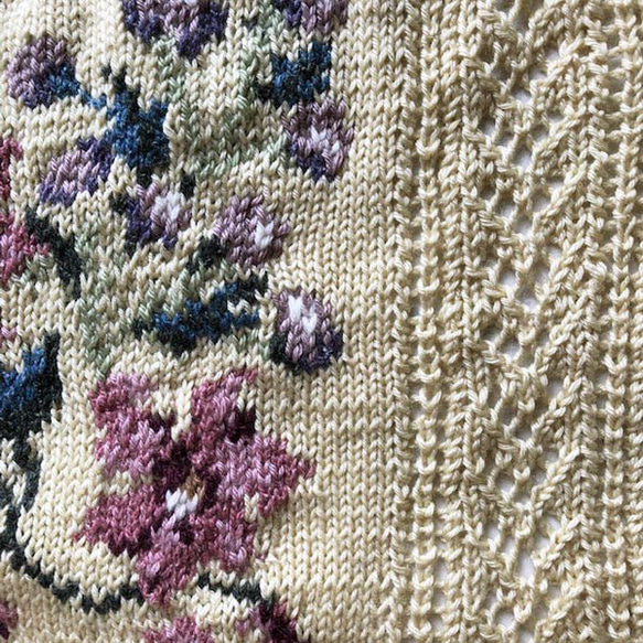 シルクウール　淡いイエロー地に花柄　編み込みプルオーバー 6枚目の画像
