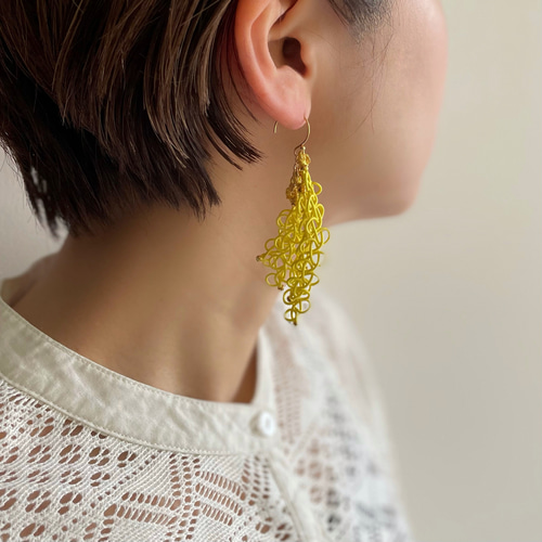 AHKAH ミモザ ピアス 箱付き AHKAH（アーカー）の「ミモザピアス（ピアス（両耳用））」 - WEAR
