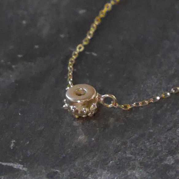 【1点もの】Mali Garnet necklace   / 10K 明るくなるひまわりのようなマリガーネットネックレス 3枚目の画像