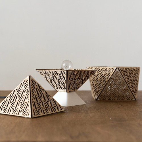 Delta16 Lamp_Leafy デルタ16面ランプ 桐から映し出される多面体の  