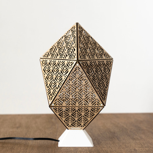 Delta16 Lamp_Leafy デルタ16面ランプ 桐から映し出される多面体の  