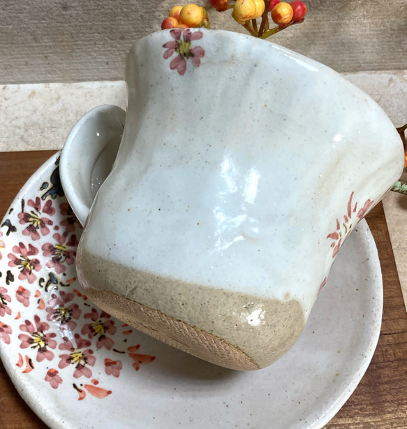 粉引き、山桜柄コーヒー碗皿 2枚目の画像