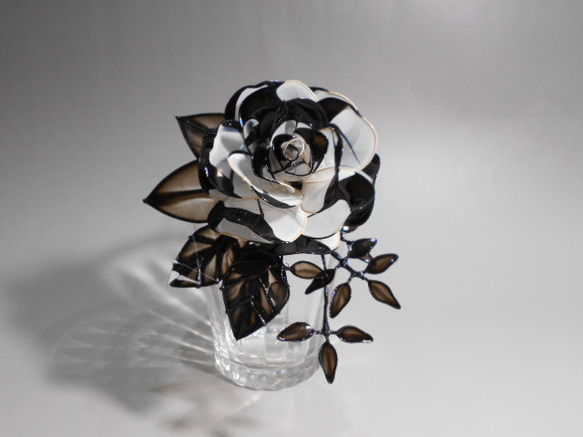 花簪　薔薇・バラ（黒）髪飾り 1枚目の画像